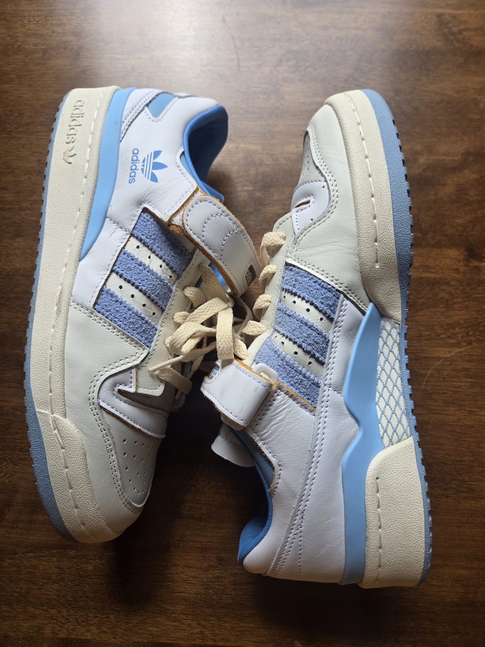 Women’s Adidas Forum Low Sneakers White Blue Size 8 Retro Casual Shoes
